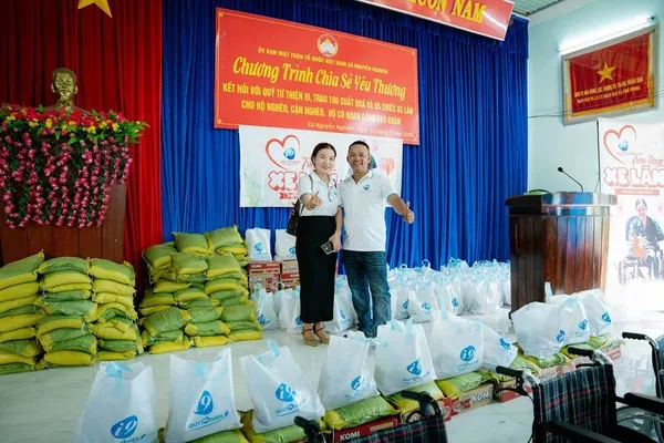 Hình ảnh một người đang liên hệ hỗ trợ để báo cáo mối lo ngại